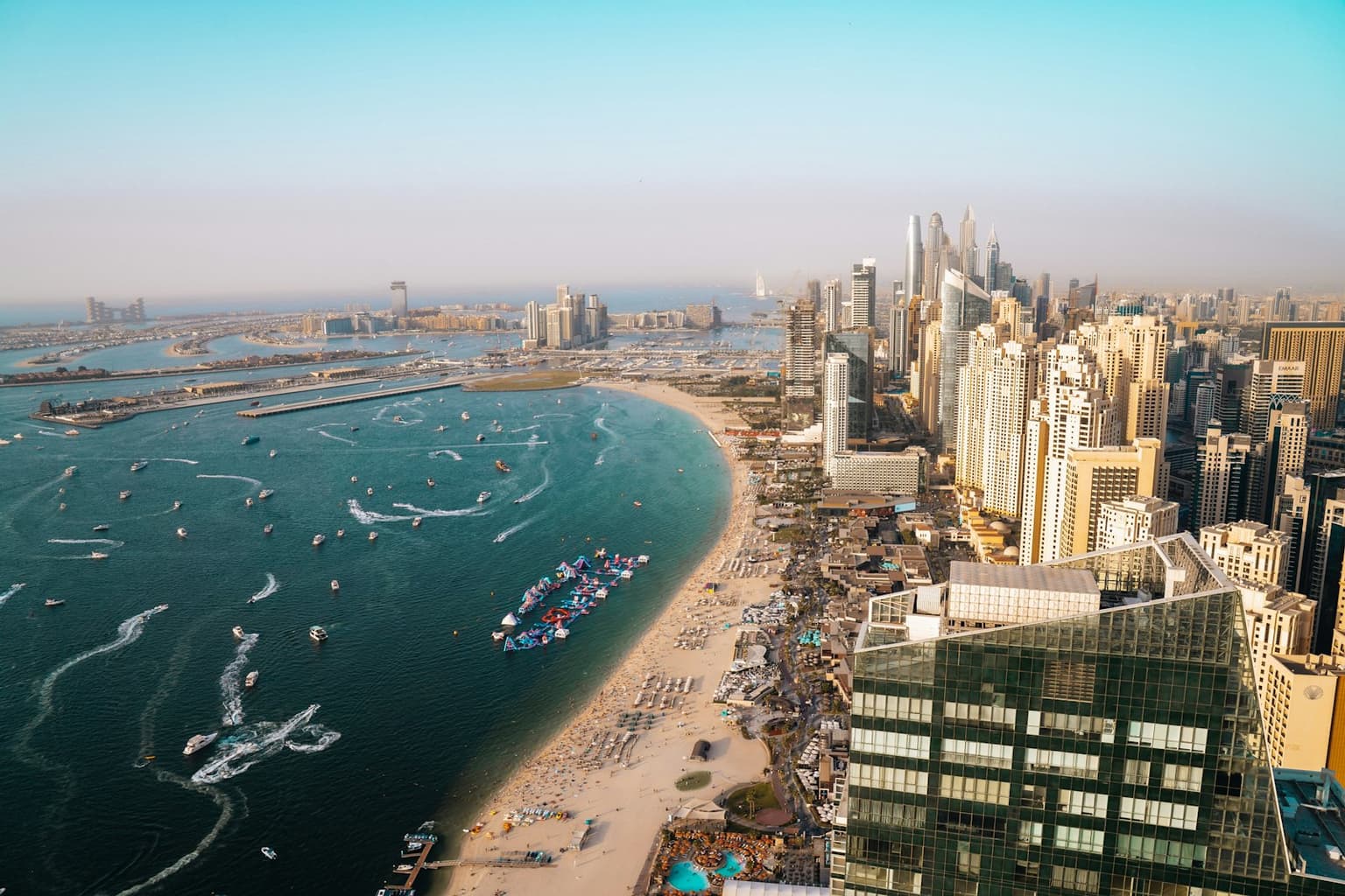 دبي مارينا وشاطئ جي بي آر